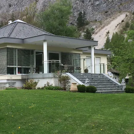 Apartment Am *
