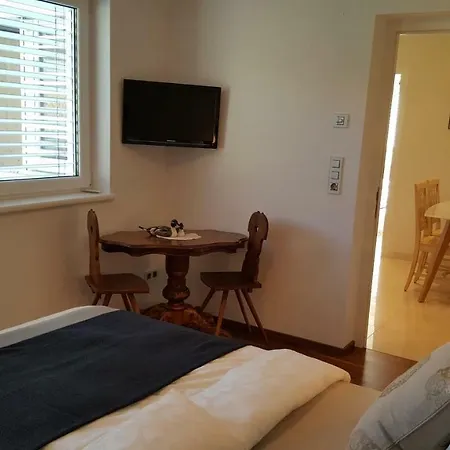 Apartment Am *