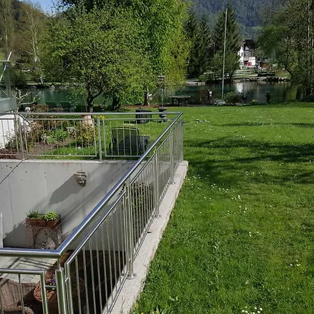 Apartment Am *